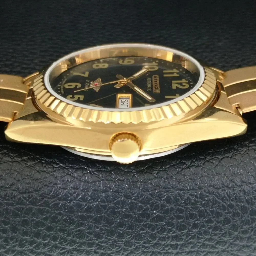Vintage 1975 Citizen Automatic Mens Gold Watch W/daydate & Black accents